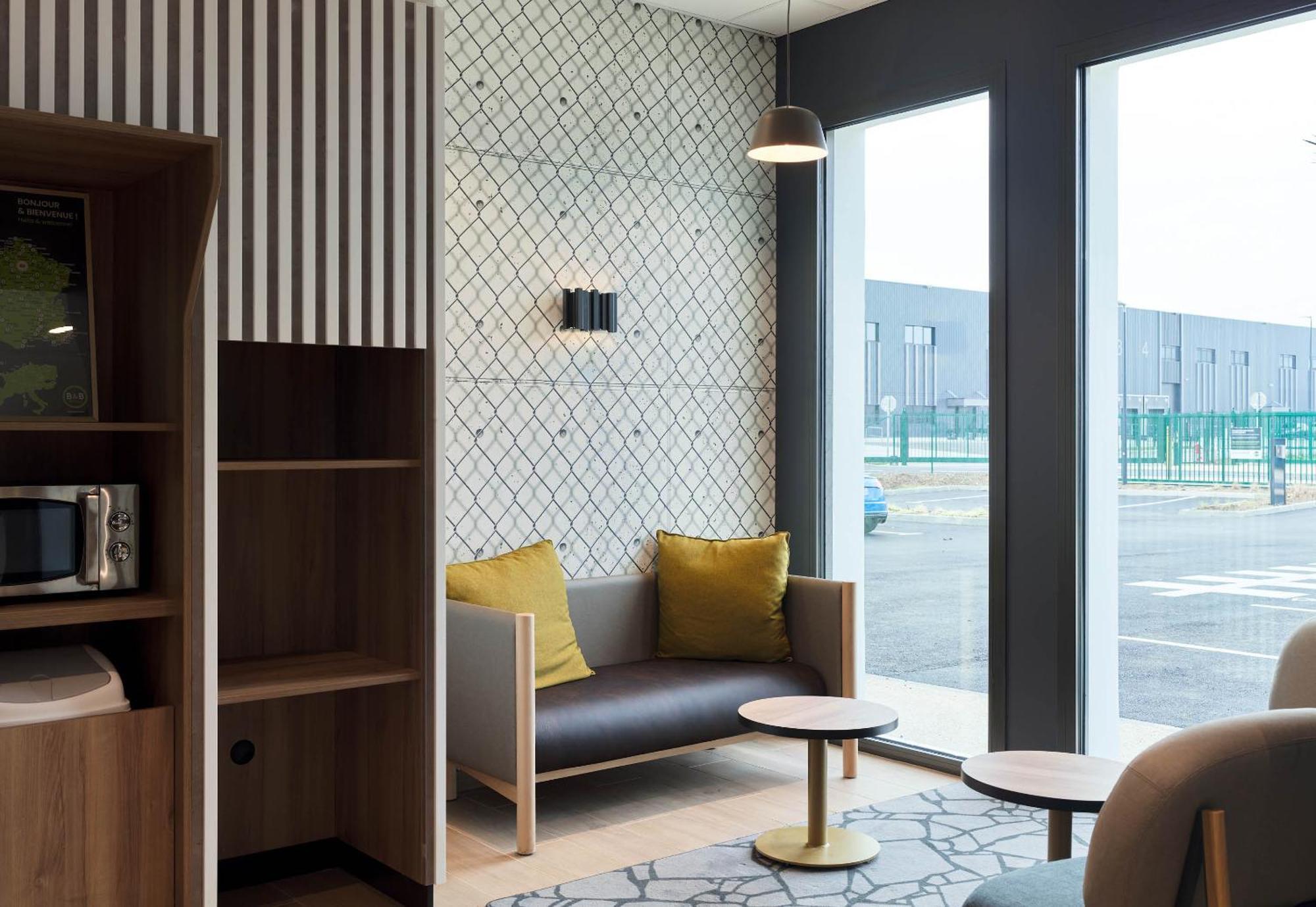 B&B Hotel Cergy Saint-Christophe Gare Екстериор снимка